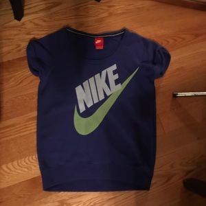 Nike short sleeve sweat shirt